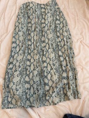 American Eagle Outfitters Neutral Snake Print Maxi Skirt in Beige and Gray